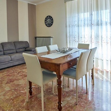 Cinzia'S Holiday Home Десенцано дел Гарда Екстериор снимка