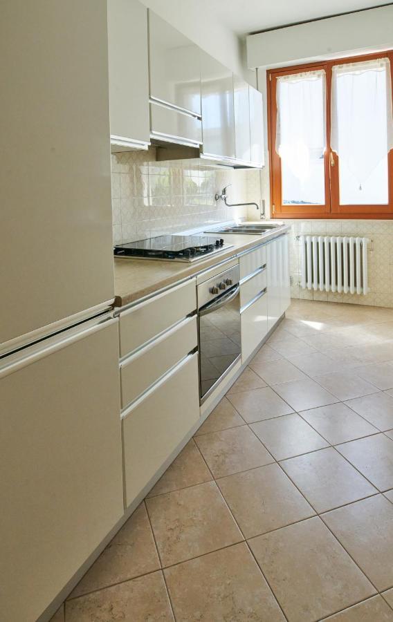 Cinzia'S Holiday Home Десенцано дел Гарда Екстериор снимка