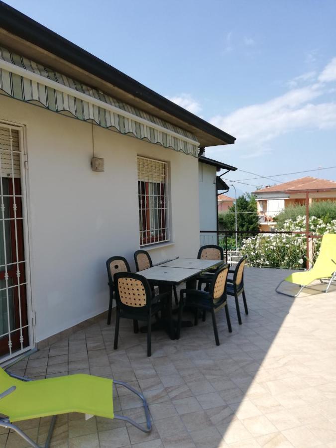 Cinzia'S Holiday Home Десенцано дел Гарда Екстериор снимка